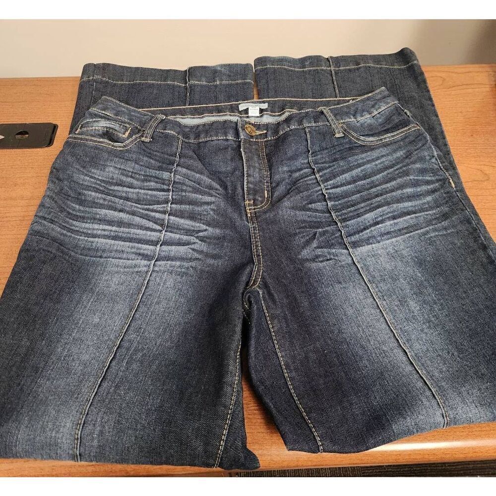 Fashion Bug 18W Blue denim jeans with slight flare legs